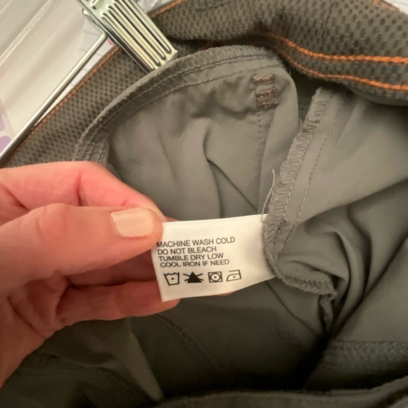 Orvis Convertible Nylon Cargo Pants, Quick Dry, Women’s Size 12 - Olive (EUC) - Picture 8 of 12